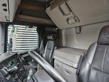 R650 V8 / 6X4 / FULL AIR / PARKING COOLER